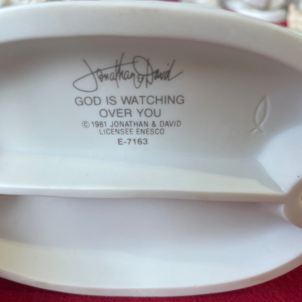 Vintage Precious Moments Figurine 'God is watching over you' - Picture 2 of 3